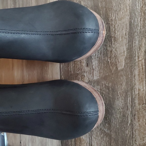 Dr. Schools Black Wedges - Picture 6 of 6